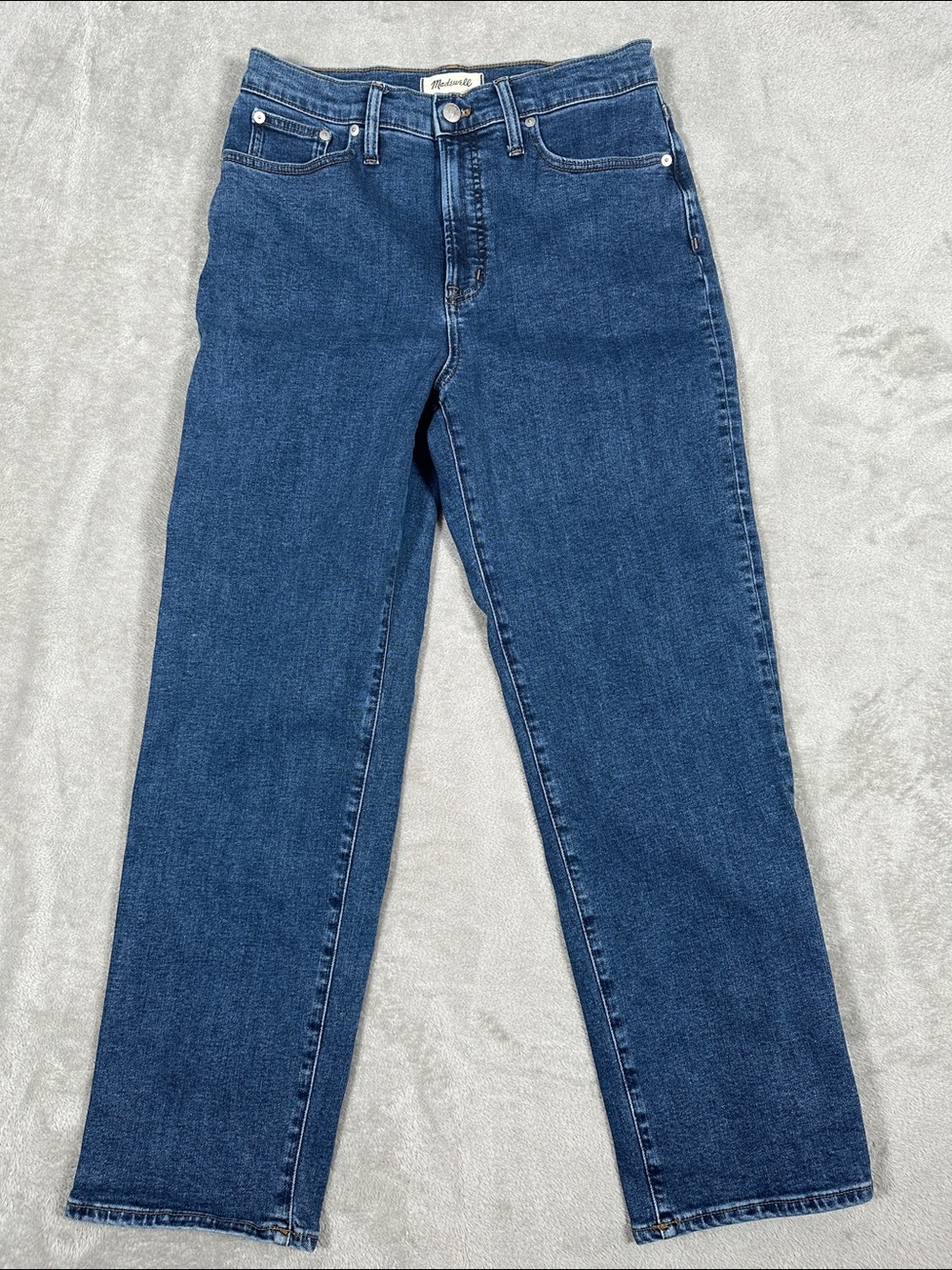 Madewell The Perfect Vintage Straight Jeans Size 30x28 
(tagged 28 are now 30)